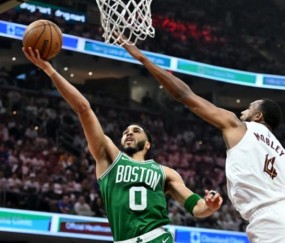 九游体育官网入口-客场拿赛点却被球迷猛喷 绿军险些为高傲付出代价